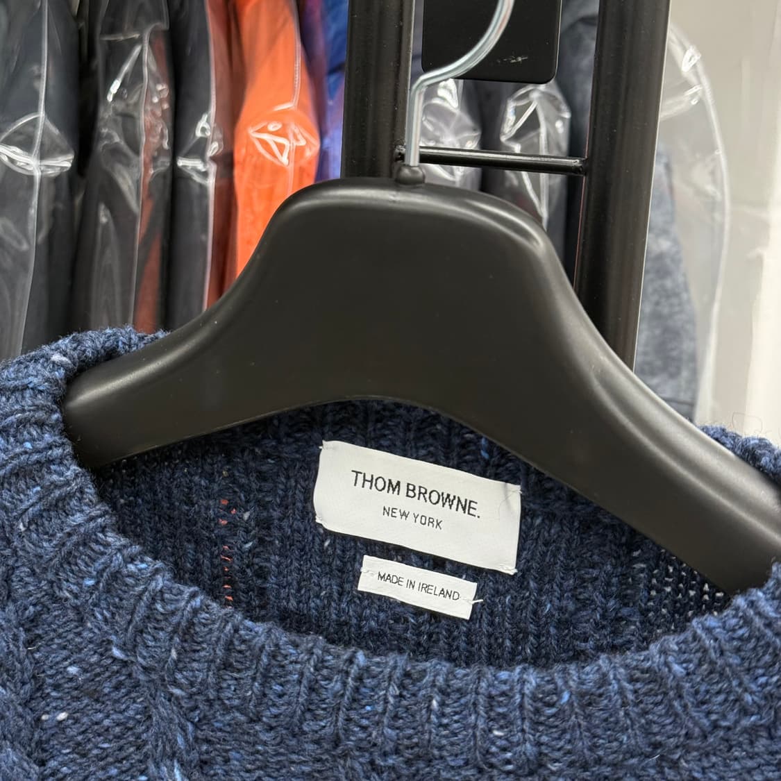 [5] 톰브라운 사선완장 도네갈 케이블 니트 상품이미지6