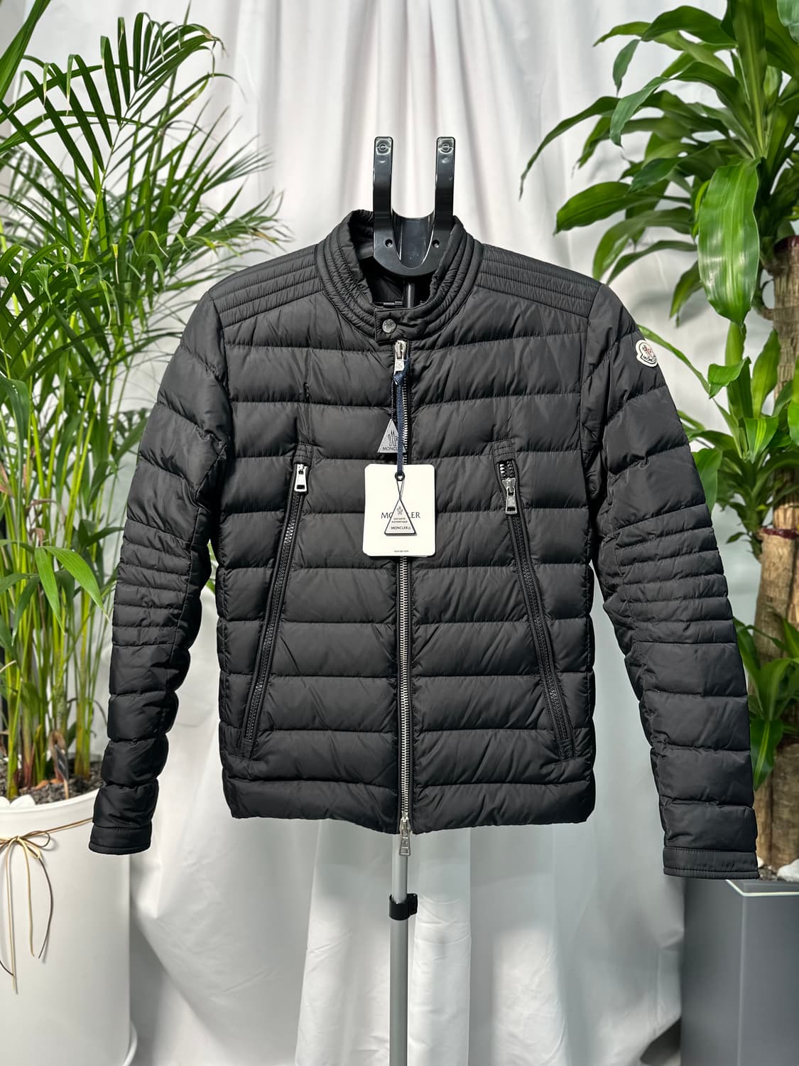 [정품]몽클레어 아미오 패딩자켓  상품이미지1