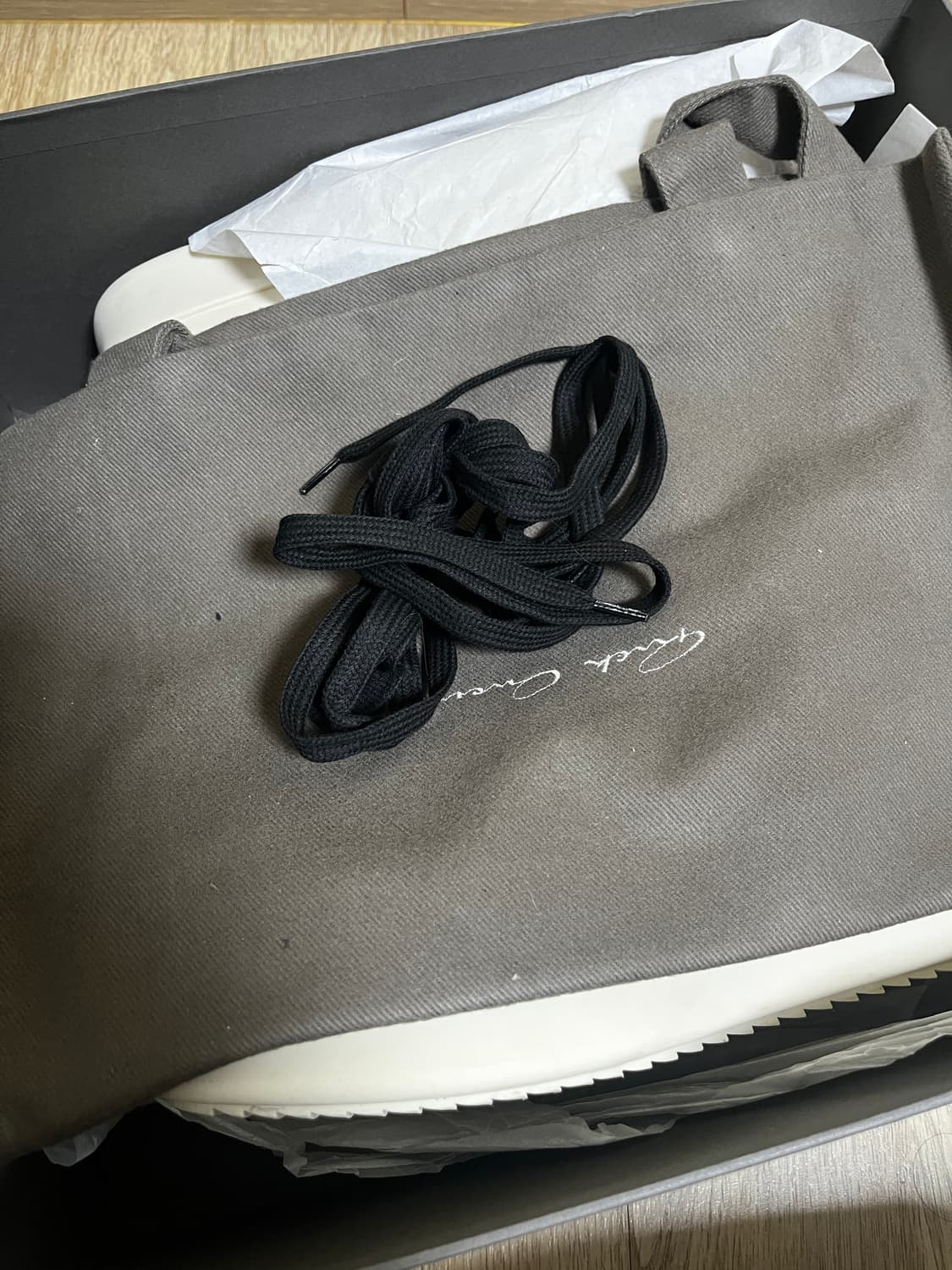 릭오웬스 메가범퍼 라몬즈 43
 상품이미지8