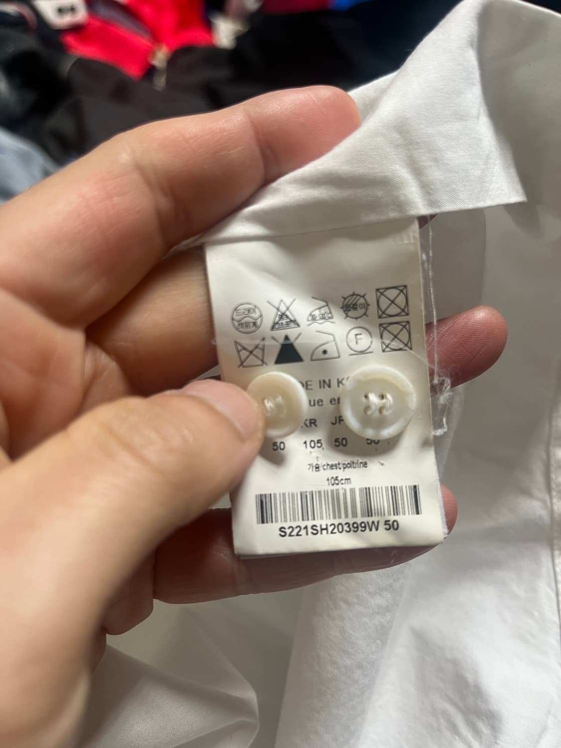 솔리드옴므 백로고 흰색셔츠 실제론 새하얀 흰색입니다 상품이미지6