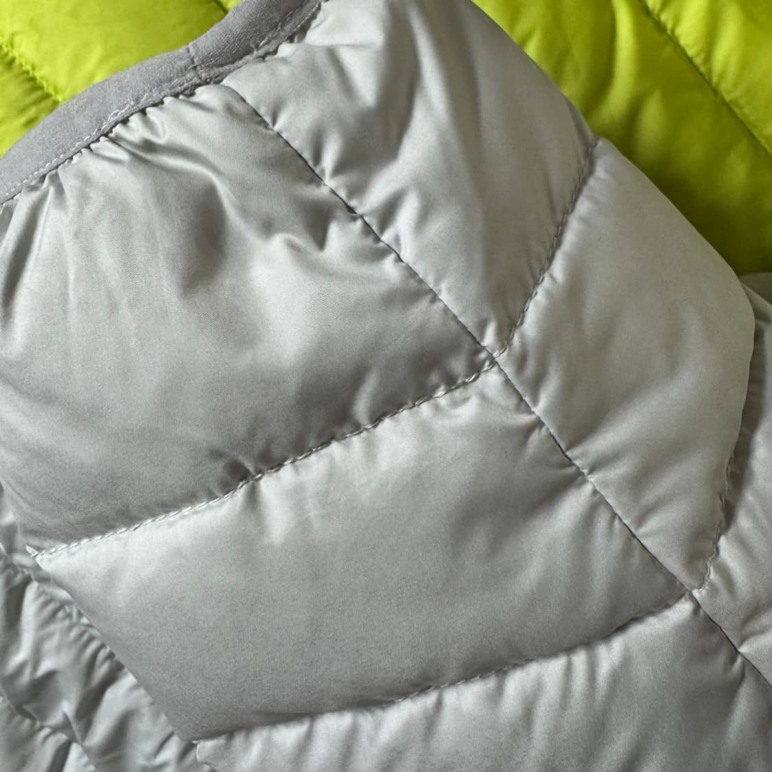 ERTR 이알티알 투톤 라이트 다운 자켓 경량 패딩 네온 그린 상품이미지5