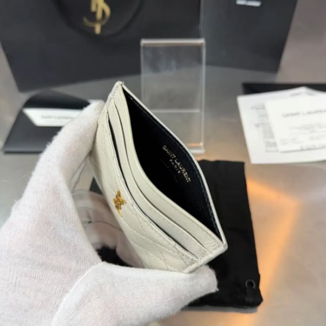 [정품] 생로랑 YSL 모노그램 마틀라쎄 카드지갑 (화이트 / OS) 상품이미지4