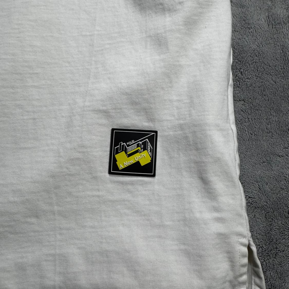 솔리드옴므 백 프린팅 반팔 상품이미지3