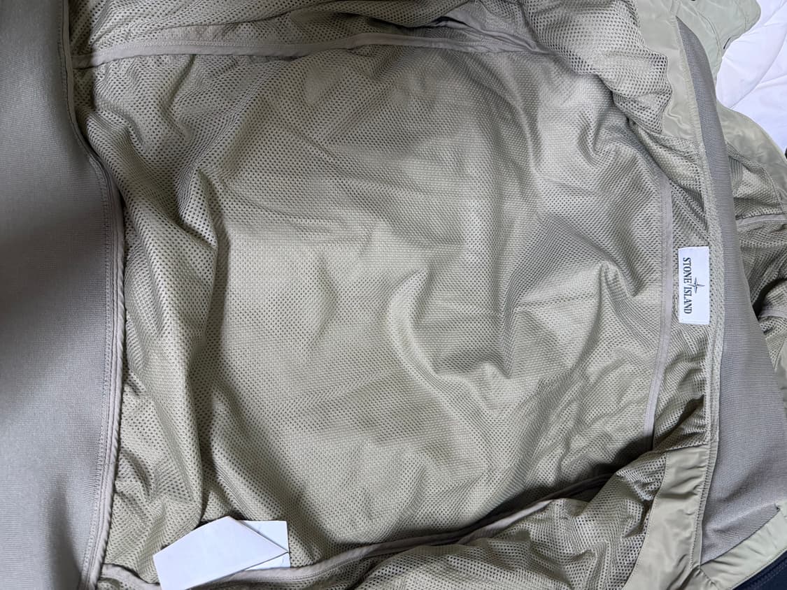 스톤아일랜드 마이크로 랩스 바람막이 자켓 L 상품이미지4