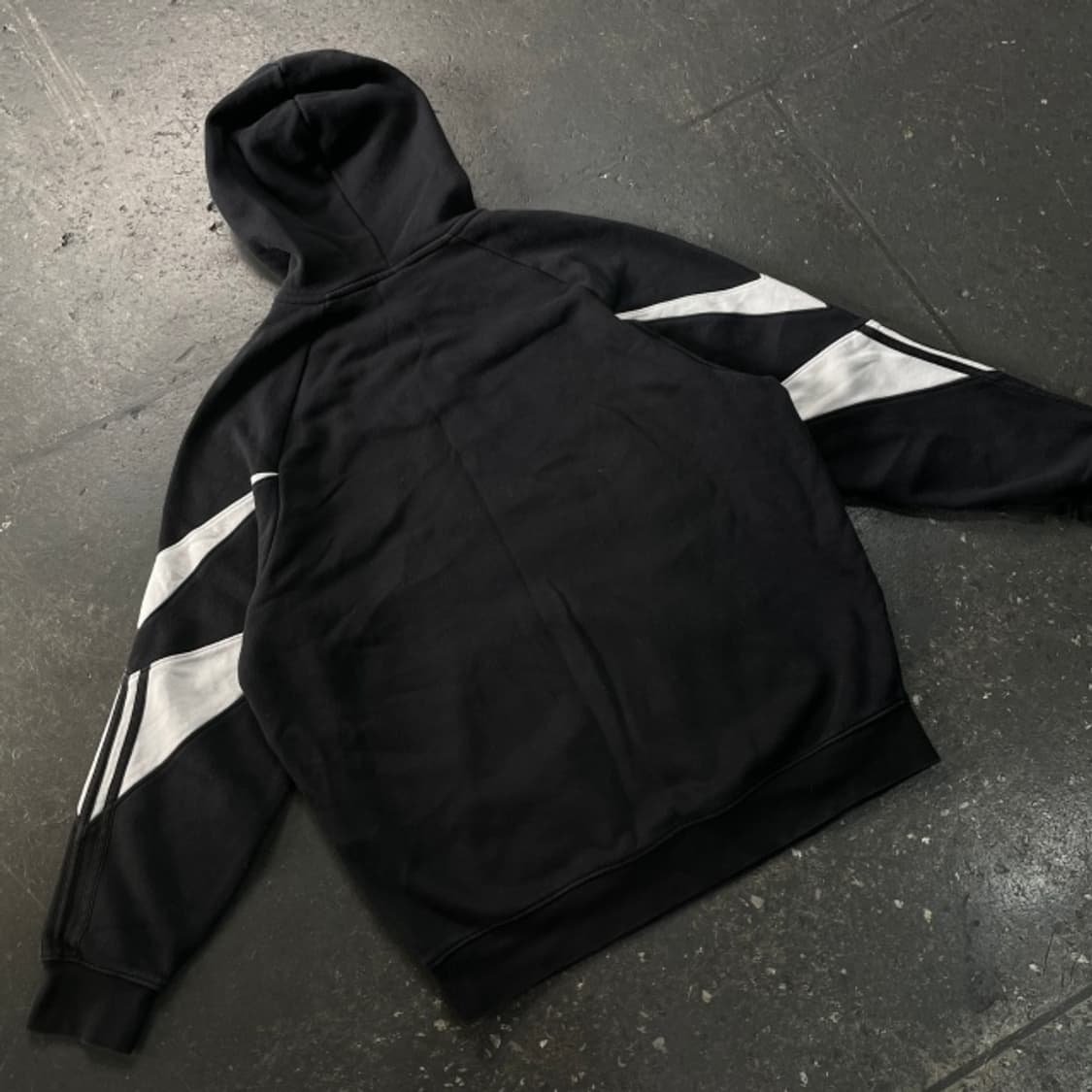 105 아디다스 후드티  상품이미지5