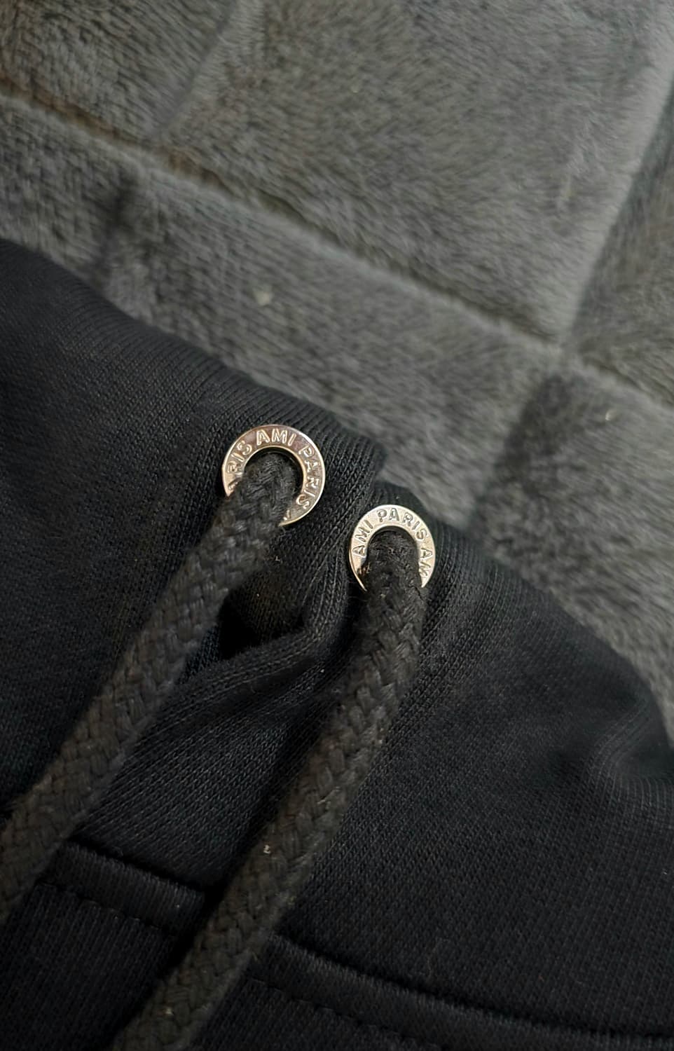 아미 스몰하트 로고 후드티
블랙 XL사이즈(국내105) 상품이미지4