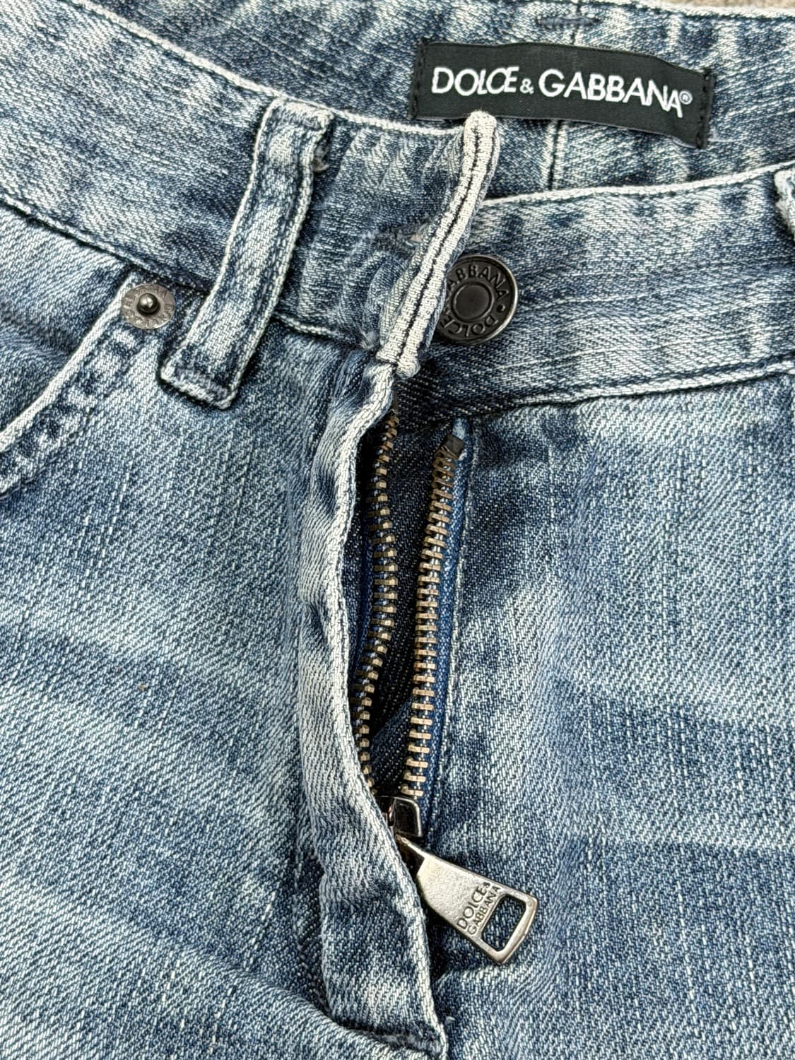 돌체앤가바나 빈티지 워싱 로고 플레이트 데님 쇼츠 상품이미지5