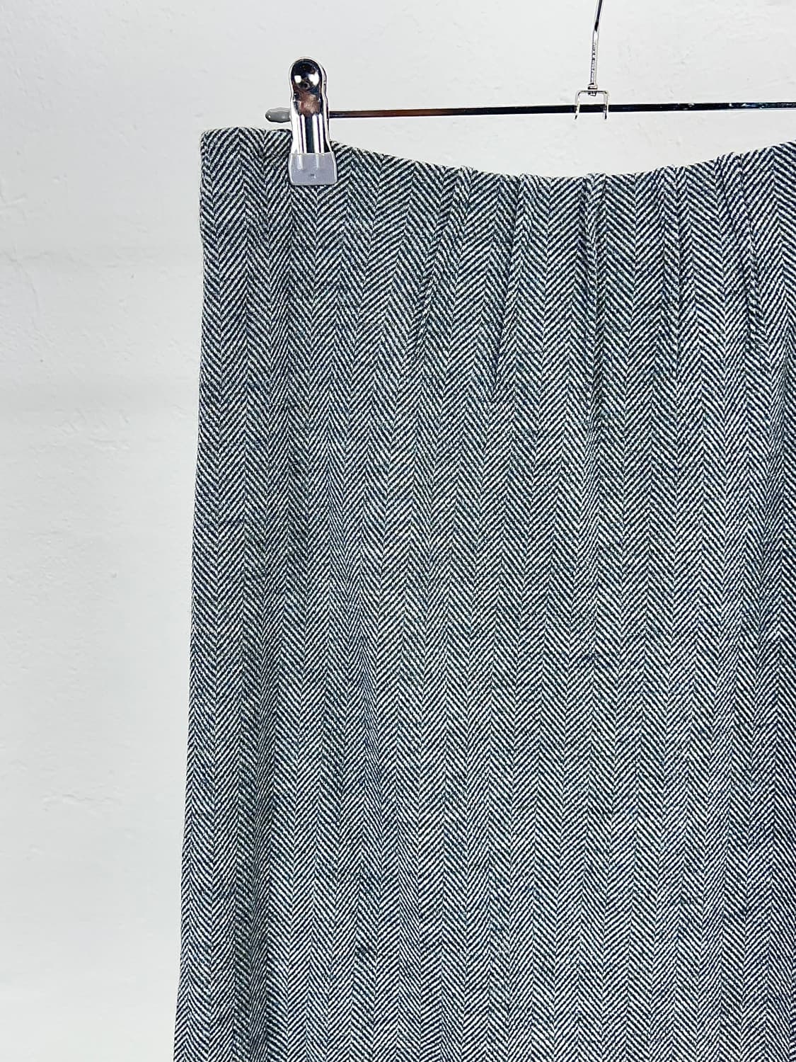 살바토레 페라가모 그레이 펜슬 울 니트 미디 스커트 상품이미지2