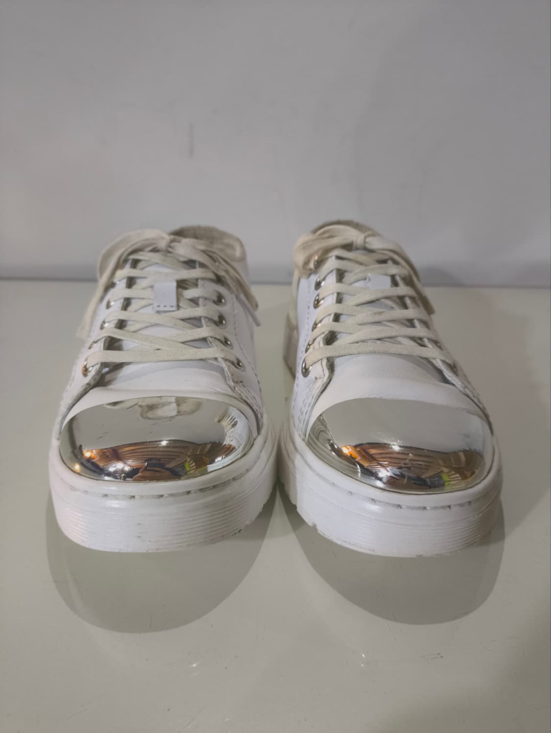 uk4 230mm 닥터마틴 알렉세이 실버 스니커즈  상품이미지3