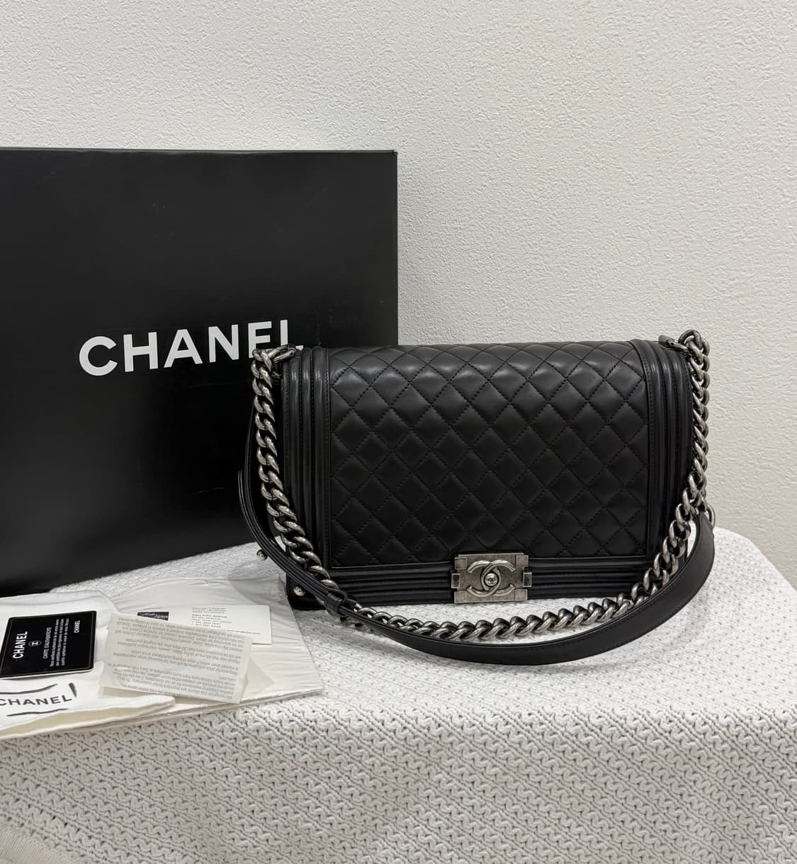 샤넬 보이백 라지 (뉴미듐) 블랙 은장 풀박스 19번대 상품이미지1