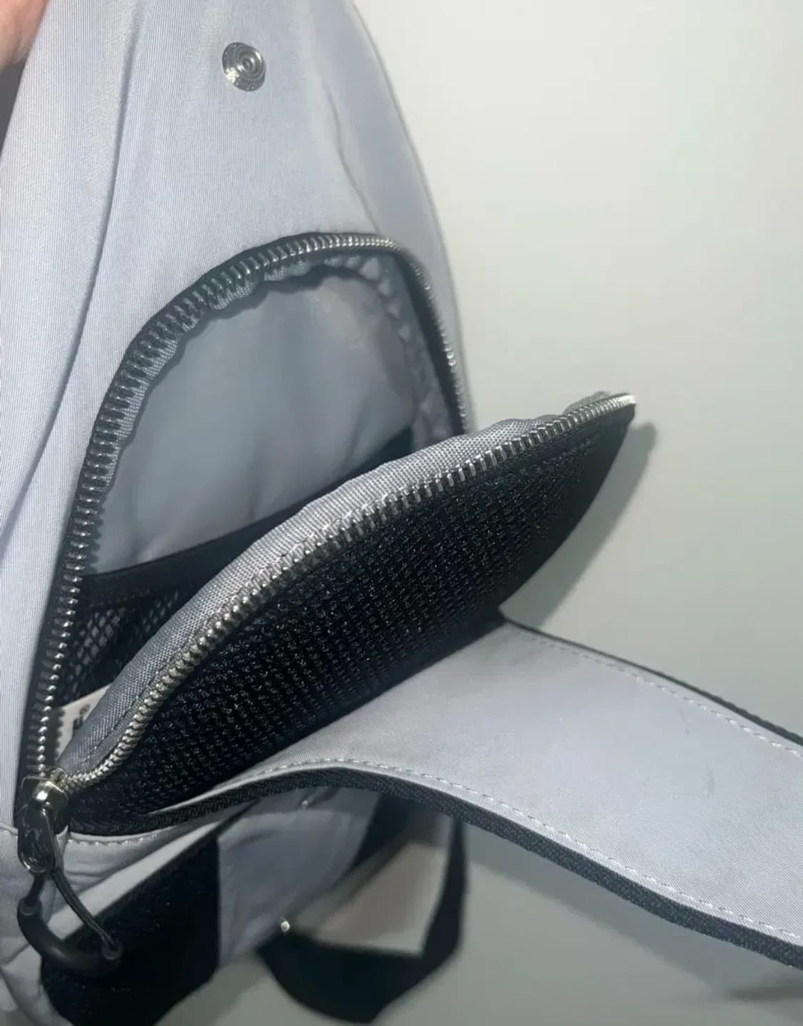 미스치프 폴더블 크로스백 상품이미지4