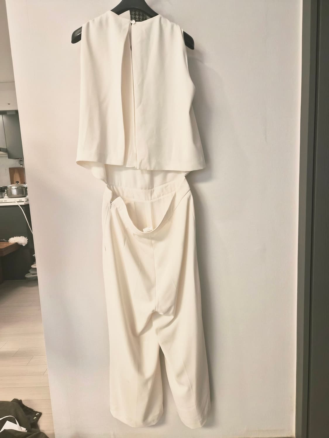 메르헨(Marchen) 뒷트임 반전 와이드 점프수트 (55) 상품이미지4