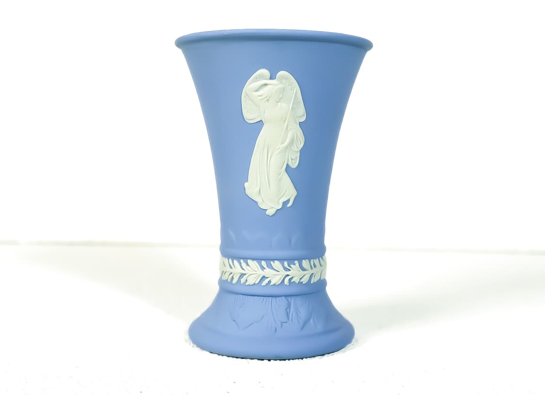 [영국앤틱] 웨지우드 제스퍼웨어 슬림 천사부조 베이스 화병_페일블루 상품이미지6