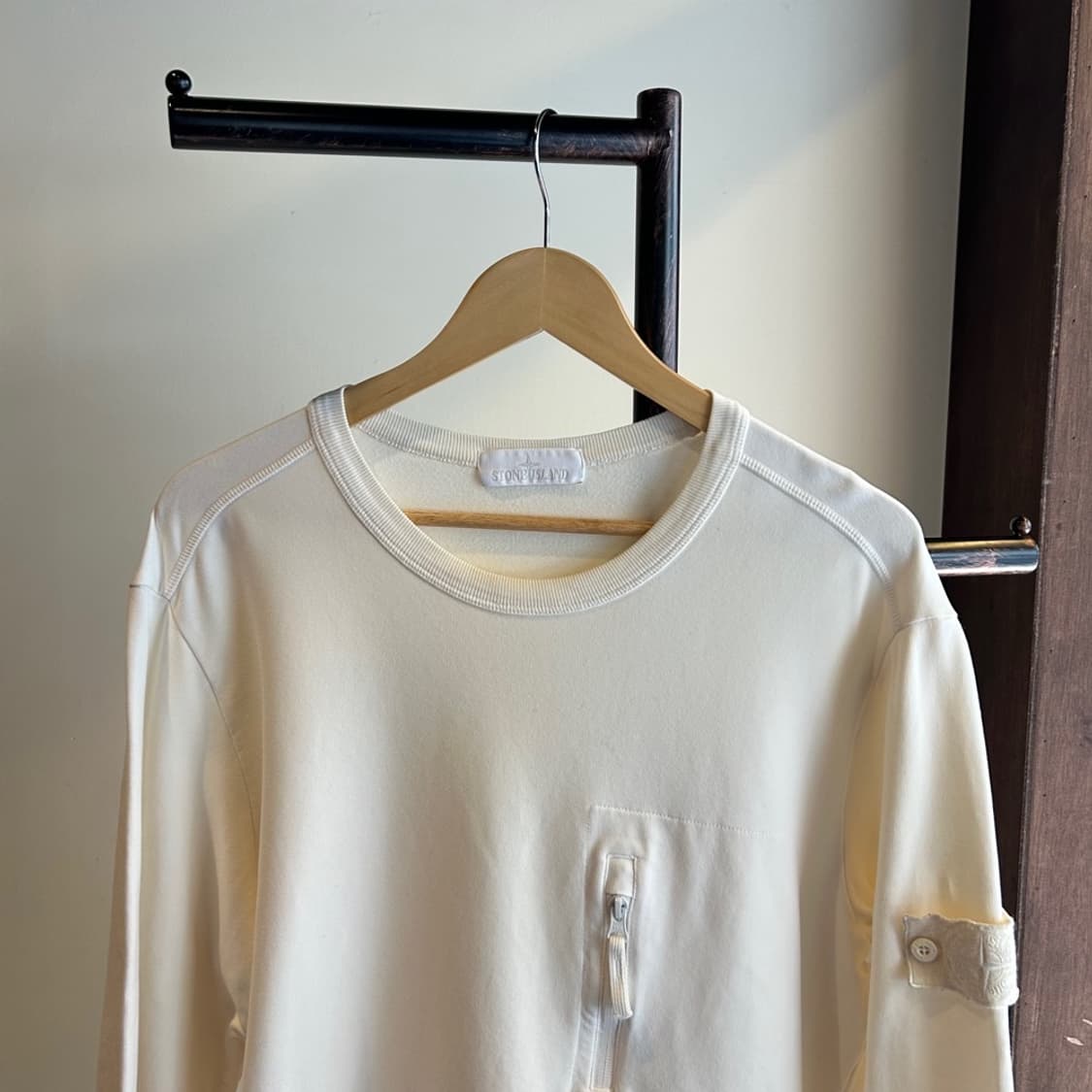 14117 - 스톤아일랜드 화이트 와펜 고스트피스 맨투맨 상품이미지1