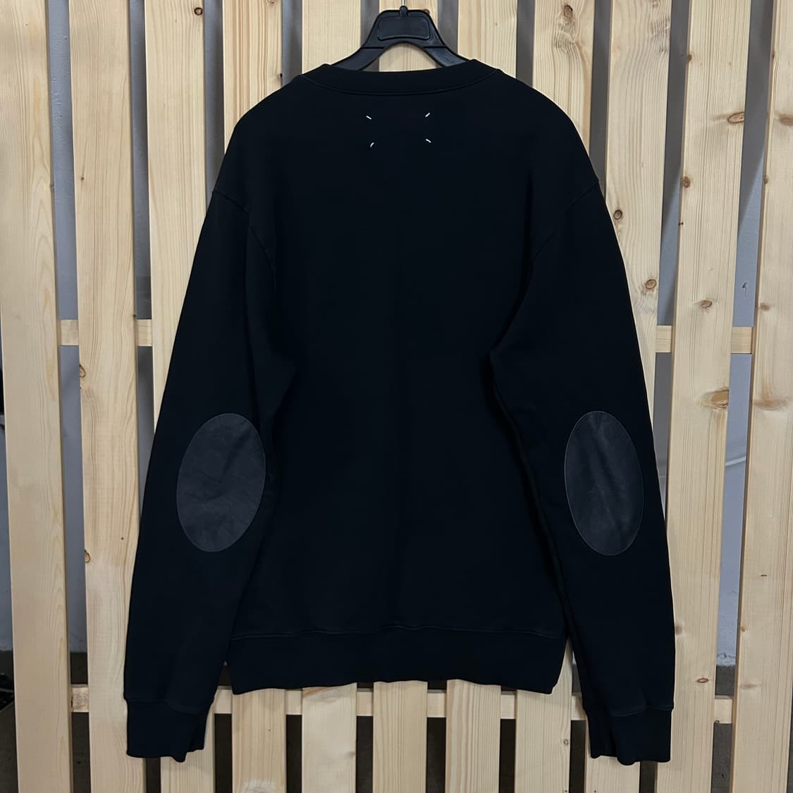 (50) 메종 마르지엘라 엘보우패치 라운드 맨투맨 상품이미지4