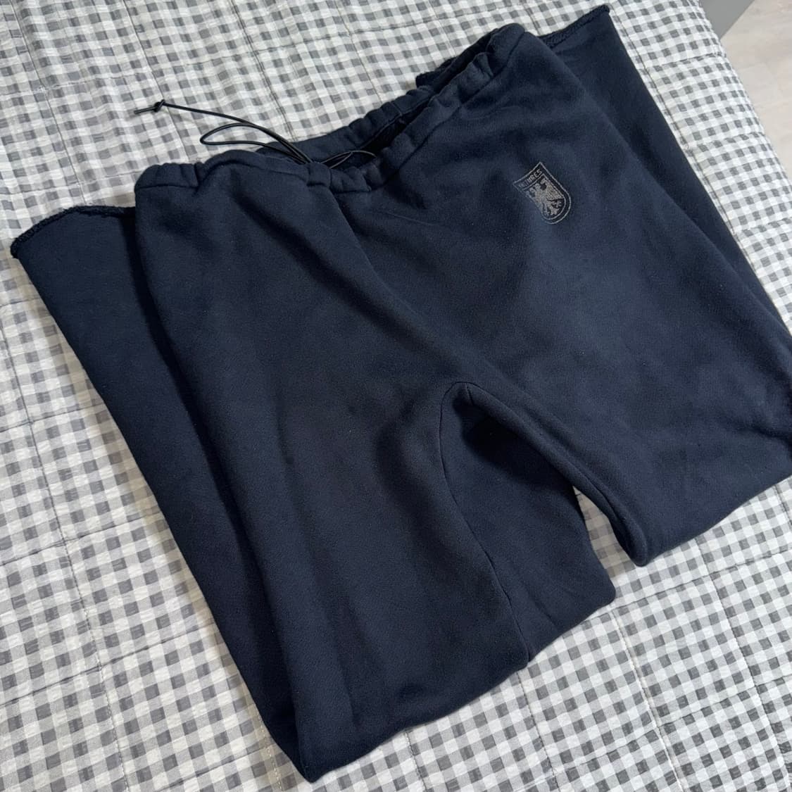 이지 벌쳐스 블랙 티셔츠, 롱슬리브, 바지  상품이미지6