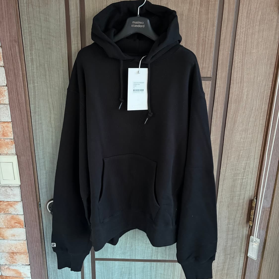 새상품(XL)이스트로그 퍼머넌트 클래식핏 후드티 블랙 상품이미지1