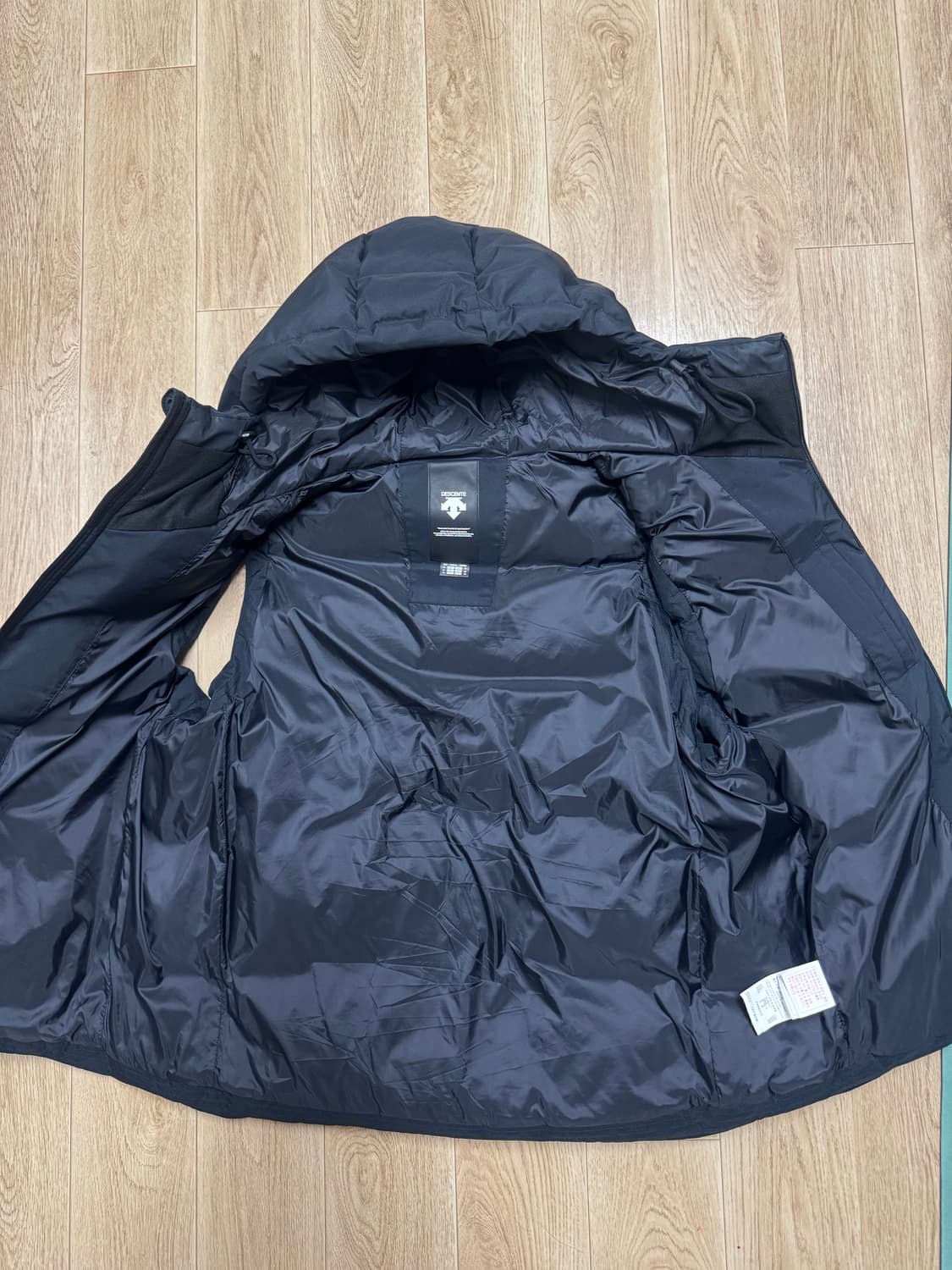 데상트 후드 조끼패딩 상품이미지6