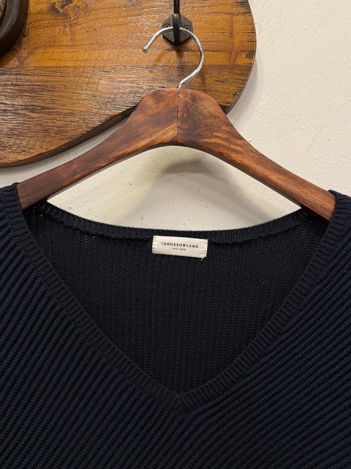 55) TOMORROWLAND V-Neck Ribbed Knit 상품이미지4