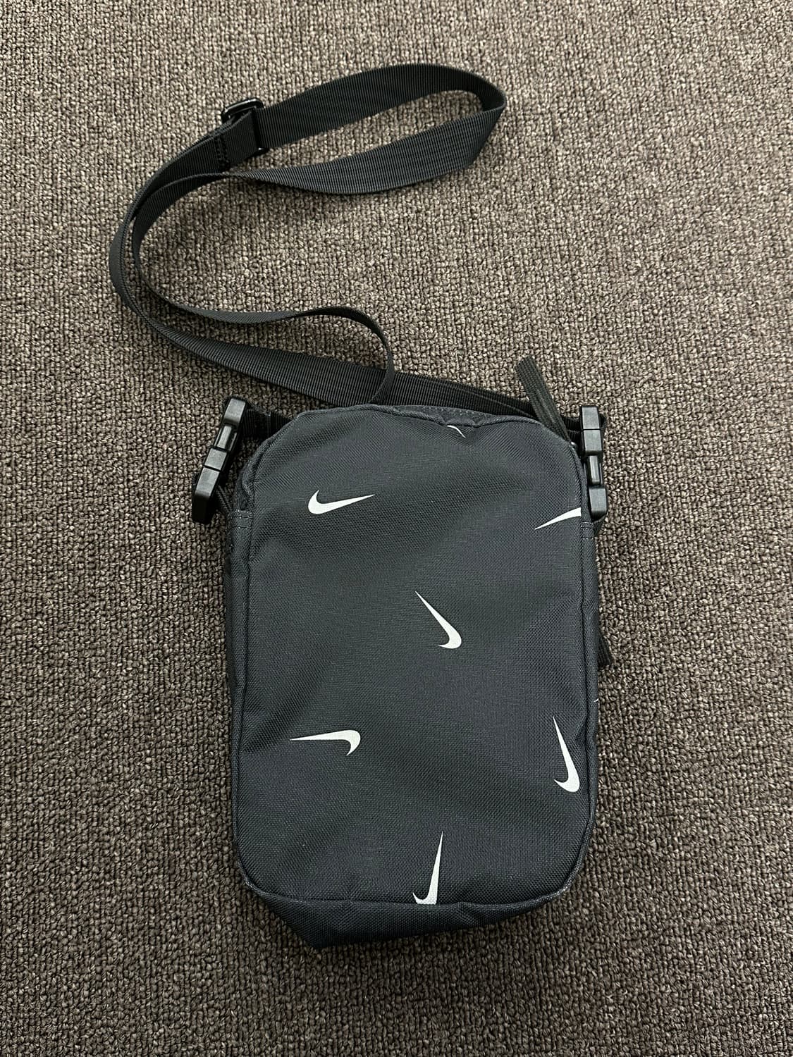 OS)나이키 빈티지 헤리티지 스우시 웨이브 크로스백 상품이미지2