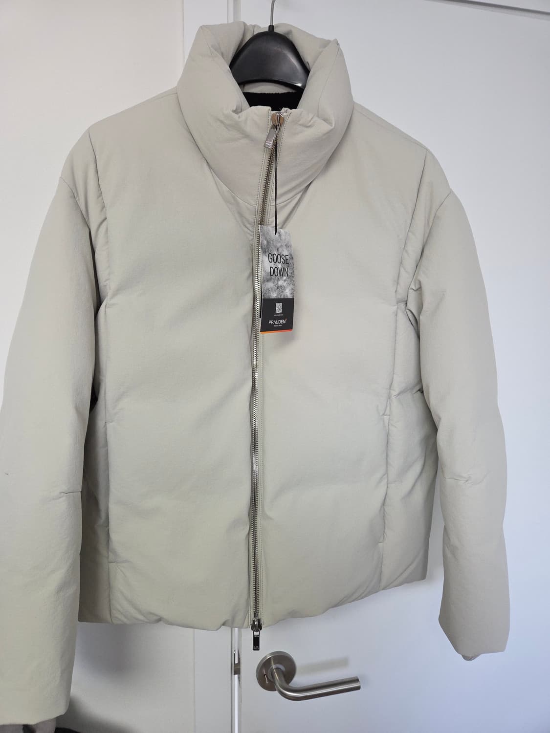 [새상품] 질스튜어트뉴욕 미니멀 구스다운 패딩 라이트베이지 M(105) 상품이미지4