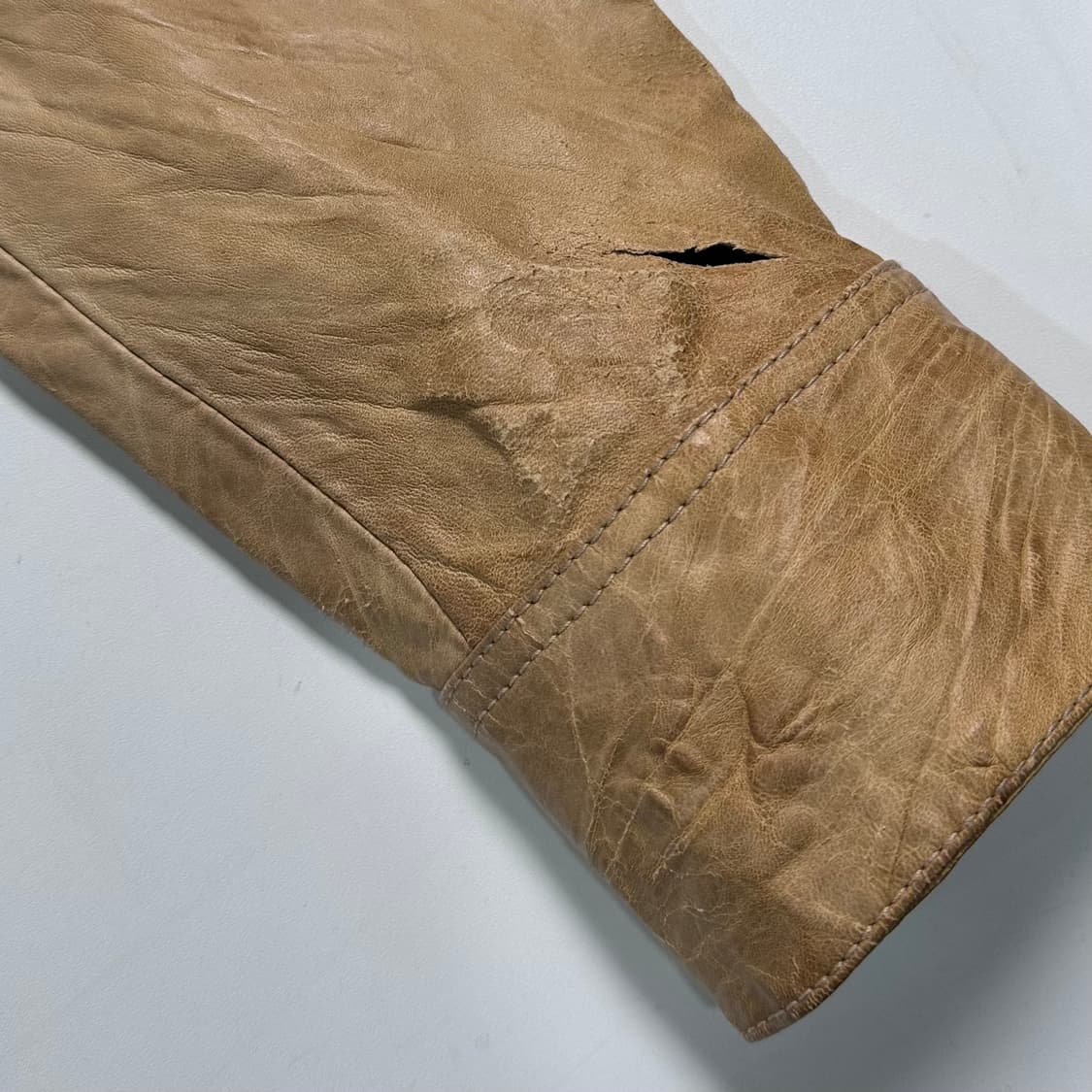 돌체 앤 가바나 양가죽 웨스턴 셔츠  상품이미지10