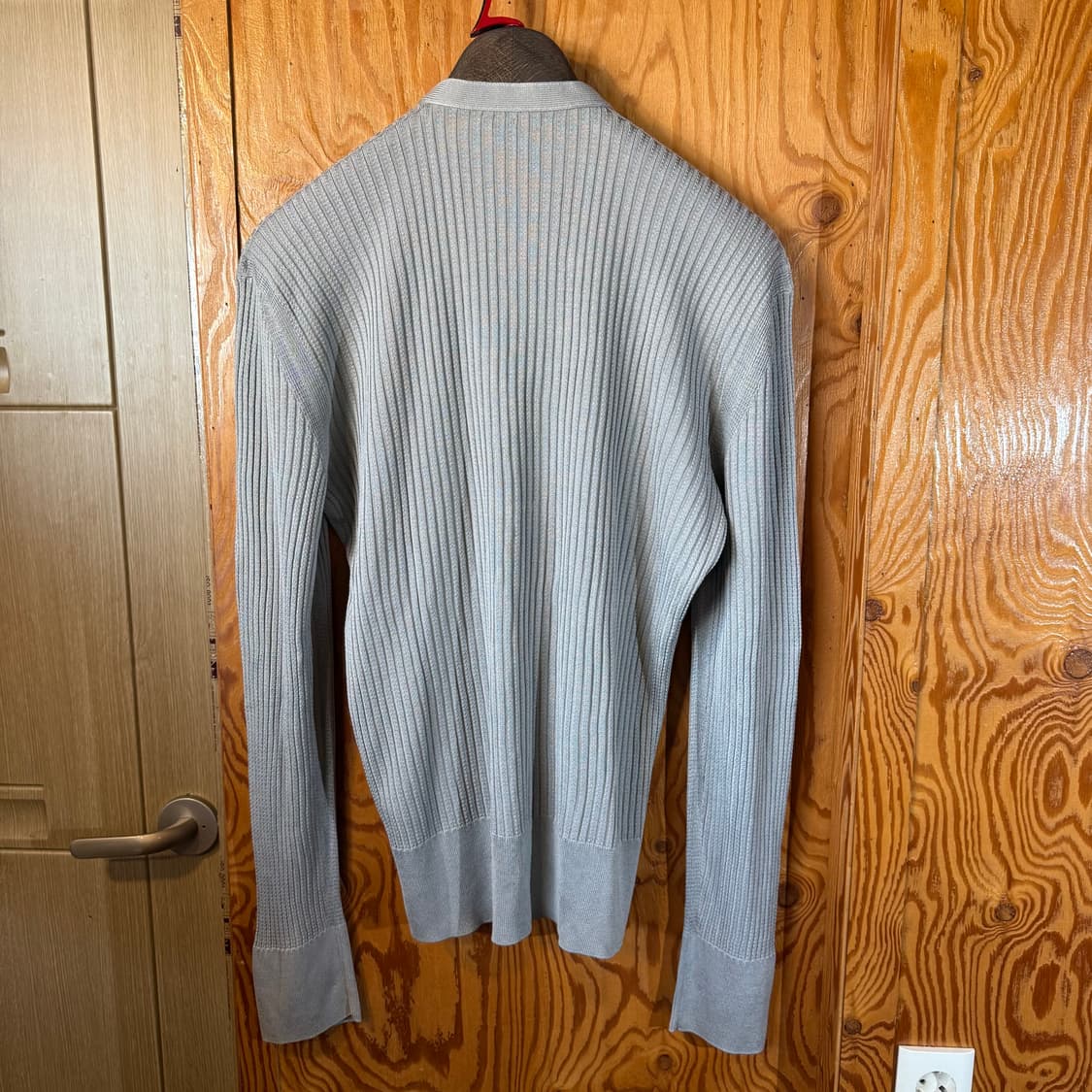 톰포드 리브드 딥 헨리넥 가디건 판매 합니다. 상품이미지5