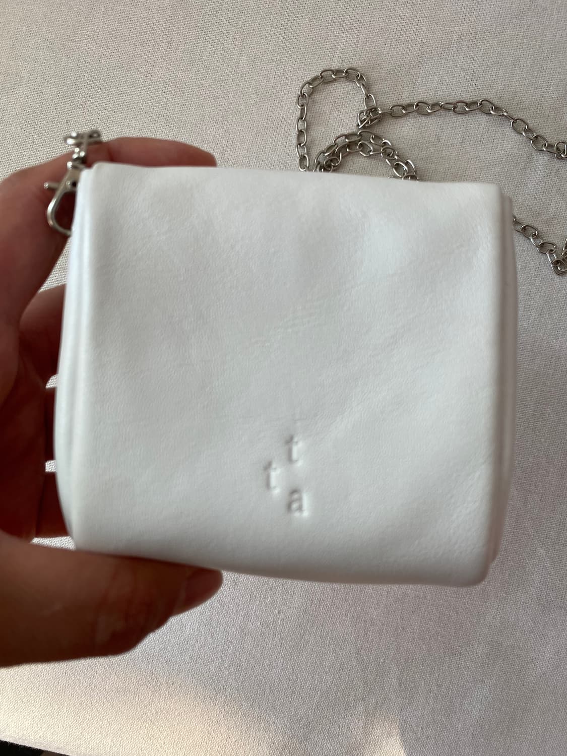 tta 화이트 미니백 상품이미지3