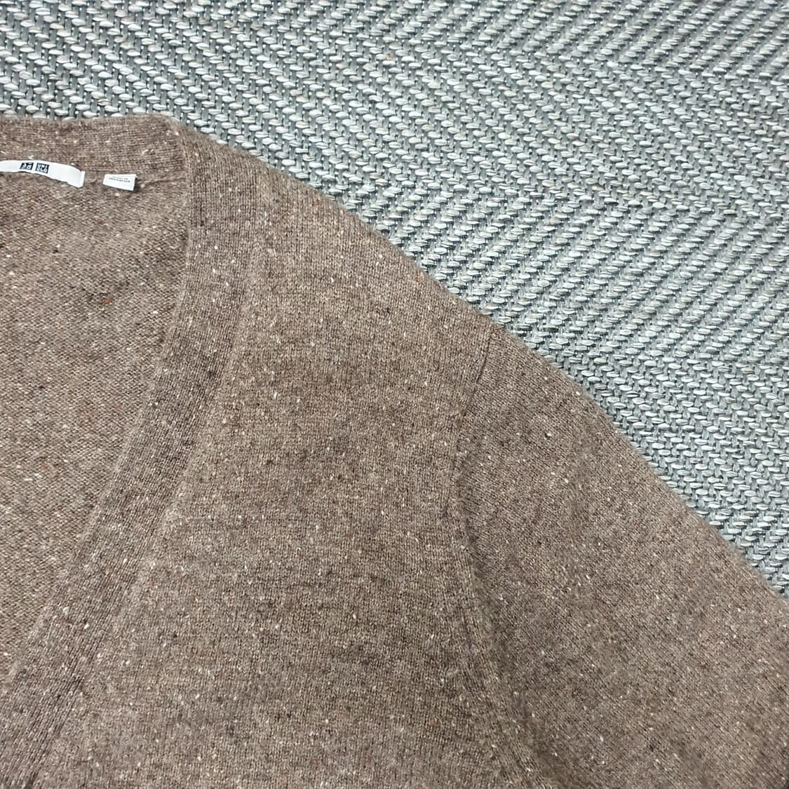 유니클로 브이넥 니트 가디건 남자105 상품이미지3