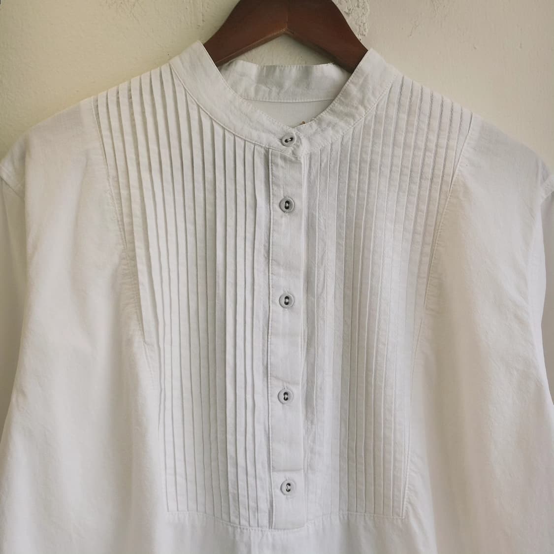 Apres jour mignon 핀턱 화이트 셔츠 상품이미지3