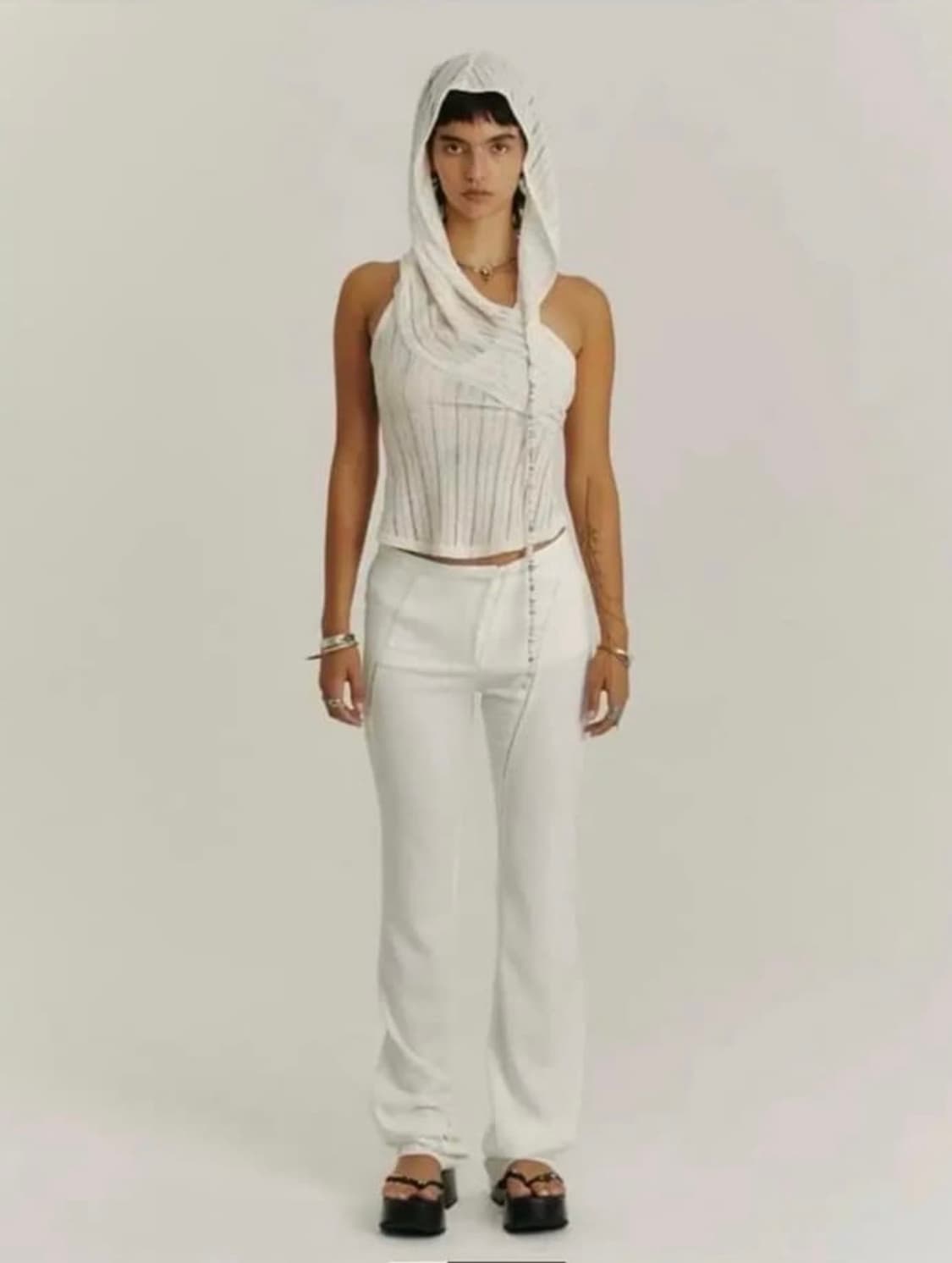 혜인서 후디드 홀터탑 아이보리 상품이미지1