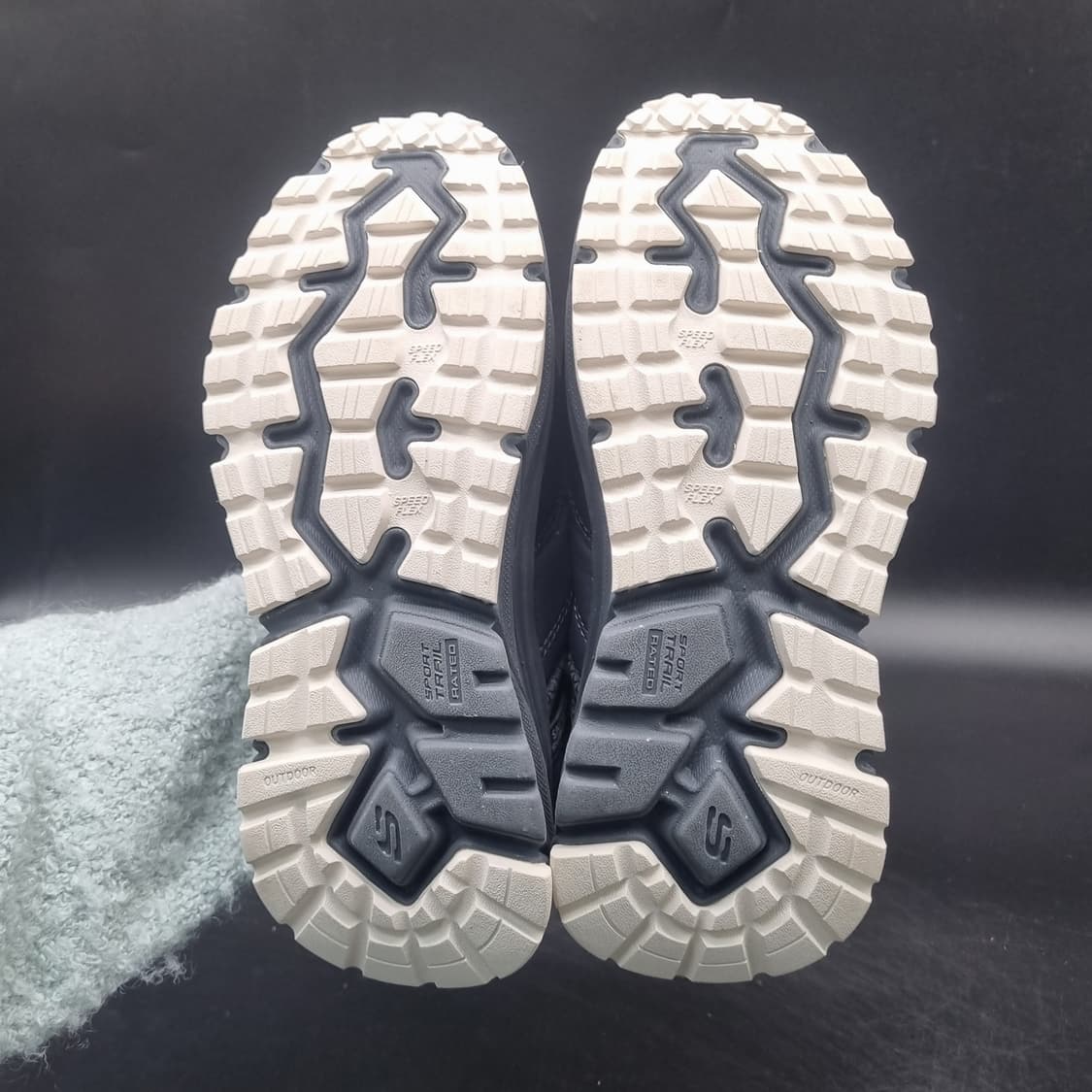 스케쳐스 디럭스 져니 방한슬립온  230 상품이미지3