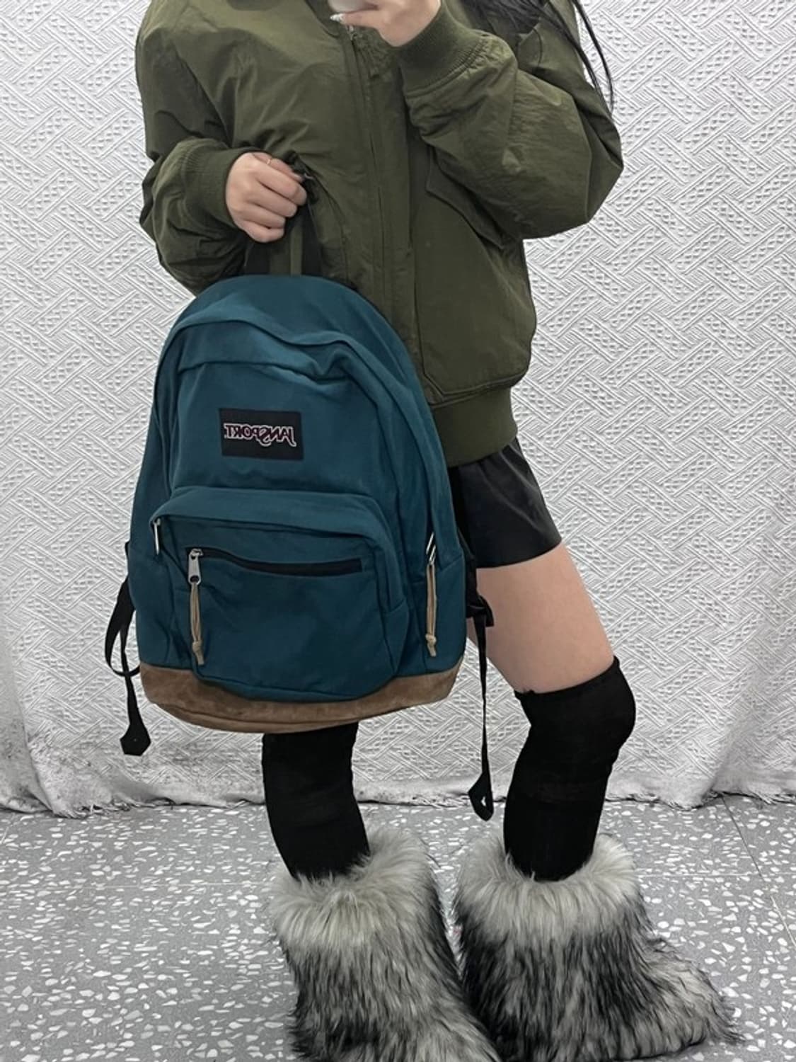 잔스포츠 Y2K 00's 스웨이드 그린 백팩 C08597 상품이미지2