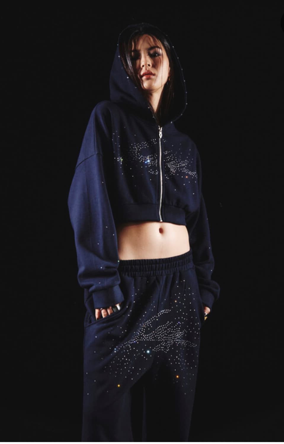 Leey CUBIC LOGO SWEAT PANTS 리 큐빅로고 스웻팬츠 상품이미지2