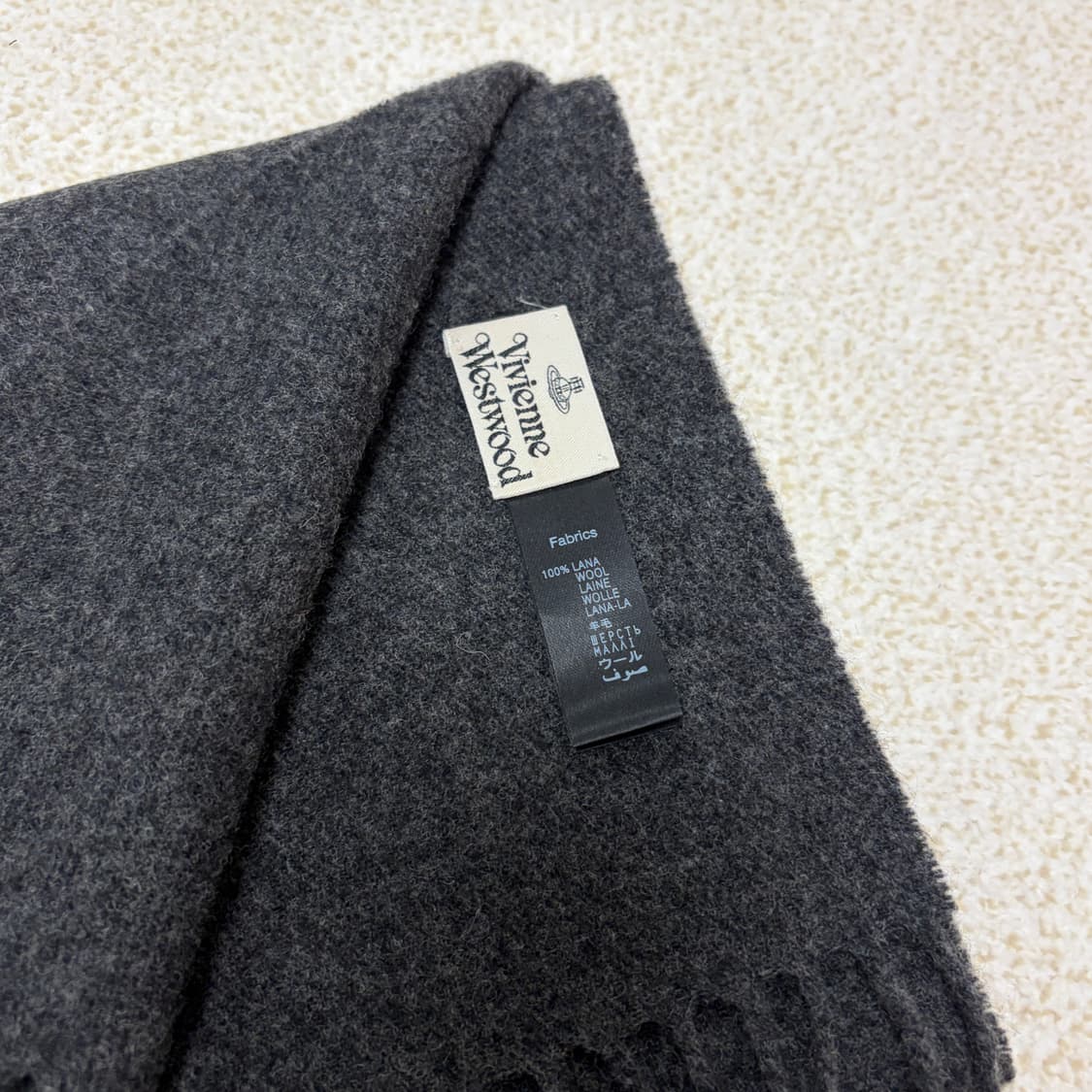 비비안웨스트우드 차콜 울 머플러 상품이미지3