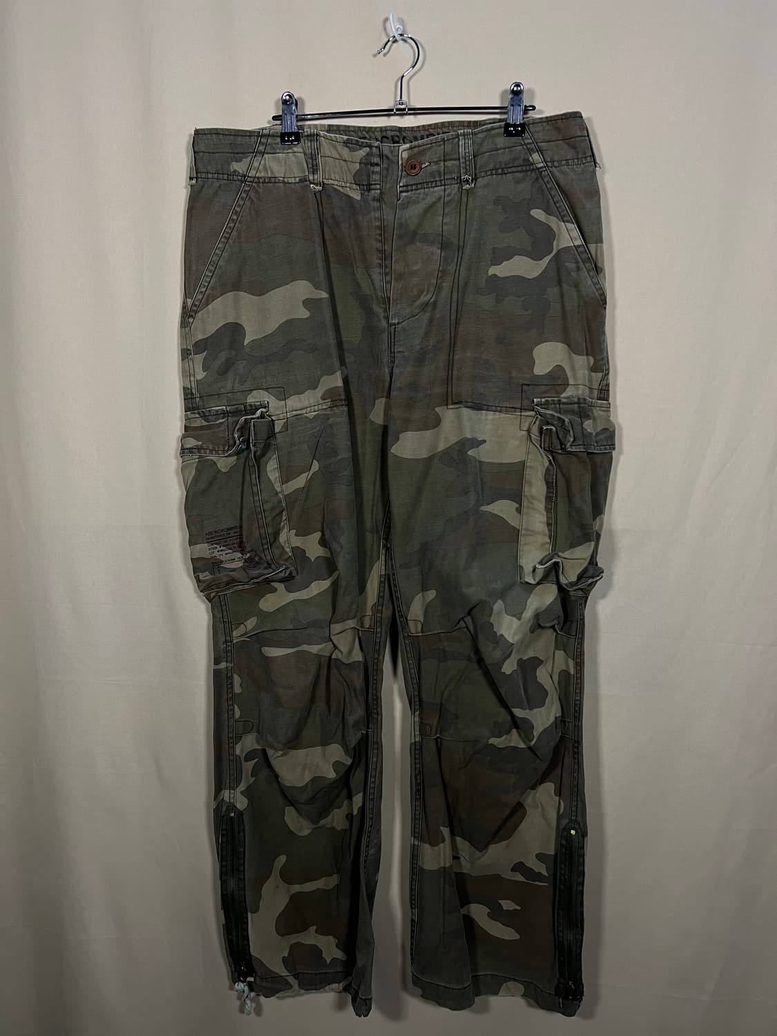 아베크롬비 90s 레트로 카모 카고팬츠 처분  상품이미지1