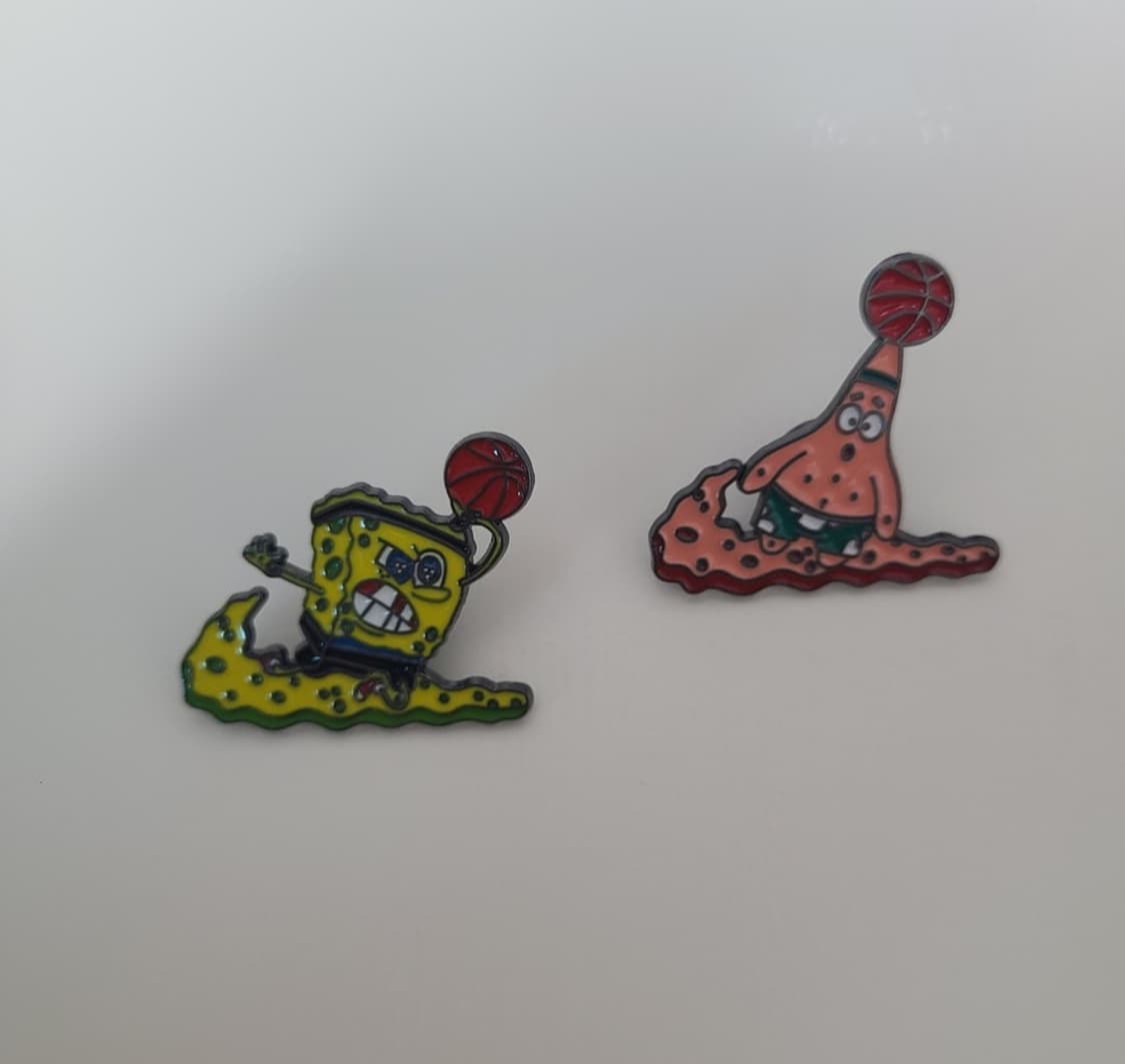 (새상품) 스폰지밥 뚱이 나이키 핀뱃지 브로치 상품이미지2