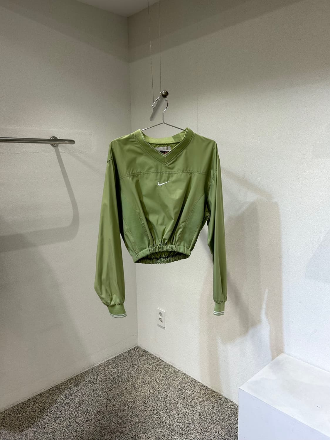 나이키 크롭 윈드러너 웜업 상품이미지1