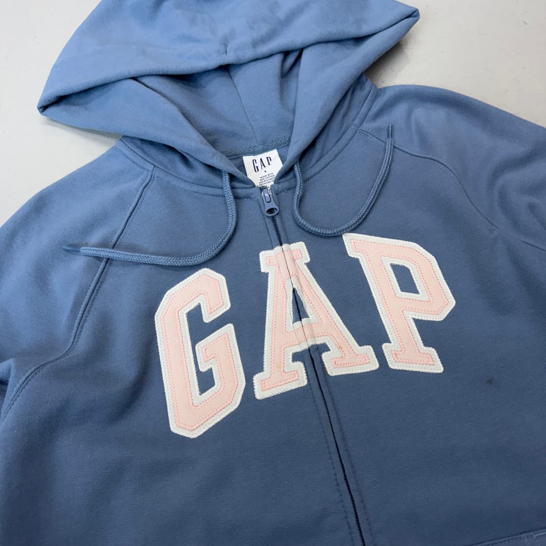 갭 Y2K 빅로고 하늘 핑크 배색 후드집업 상품이미지3