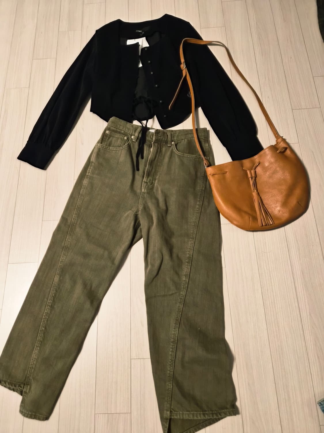 택달린새상품 시티브리즈(City Breeze) 코듀로이 스퀘어넥 블라우스 상품이미지1