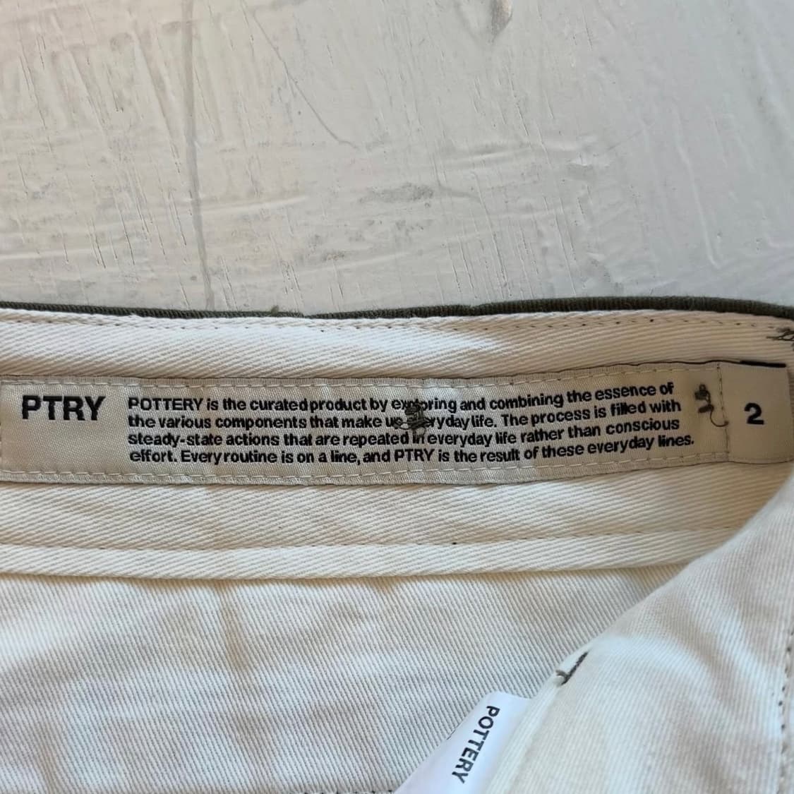 포터리 올리브 코튼 주름 반바지 상품이미지7