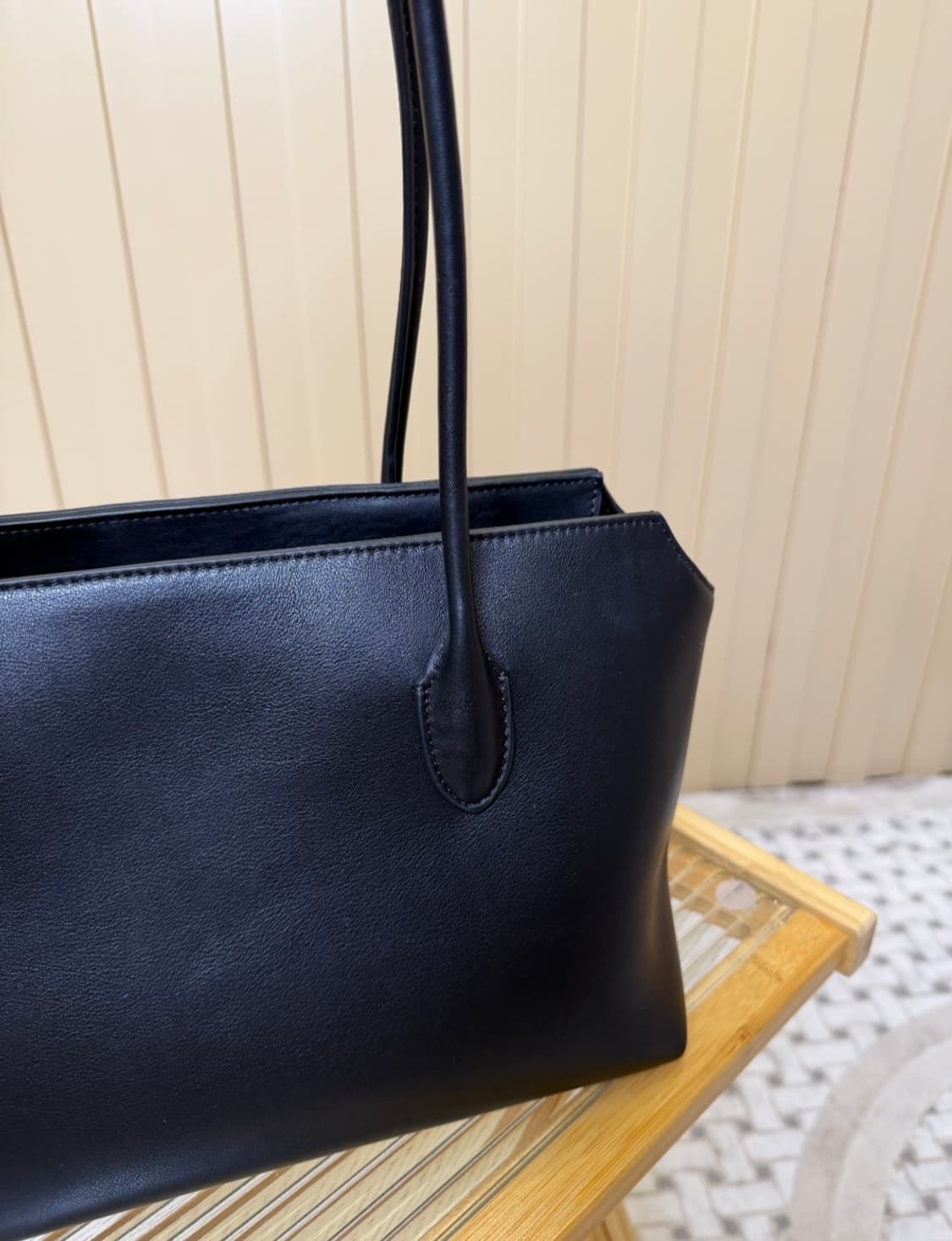 더로우 테라스백 블랙 상품이미지7