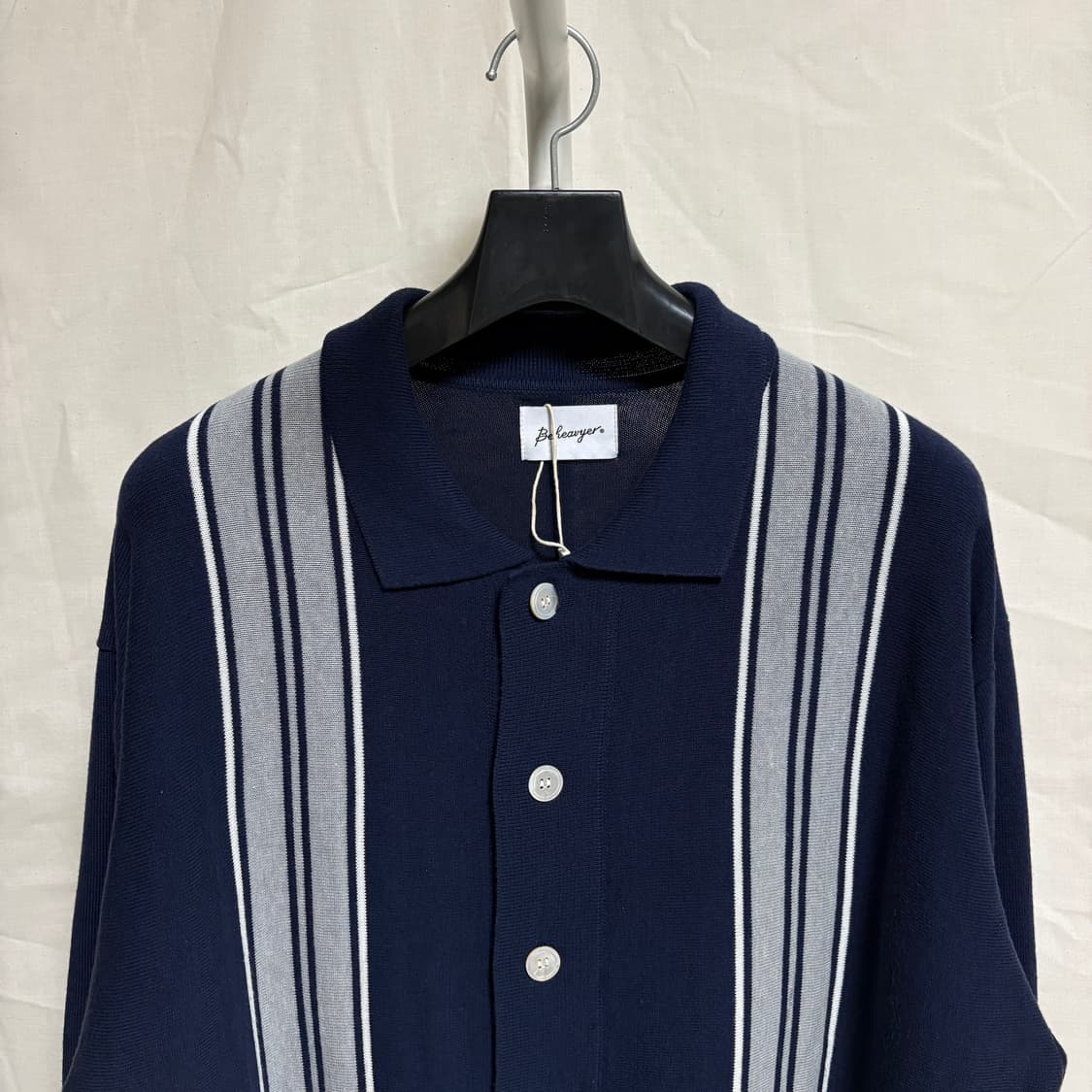 비헤비어 스트라이프 버튼 카라 니트 가디건 / 네이비, 2 상품이미지2