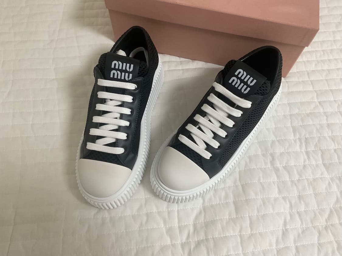 미우미우 정품 새제품 플랫폼 스니커즈 선물용 추천 상품이미지1