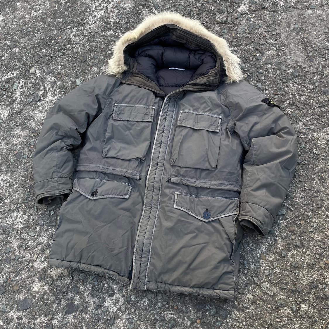 스톤아일랜드 무솔라고마타 패딩 점퍼 상품이미지3