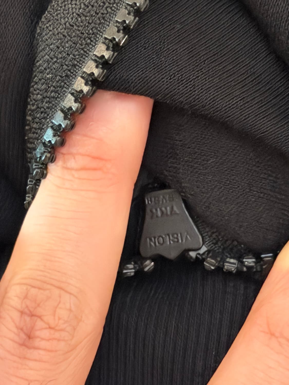 언더커버 X GU 지퍼 디테일 후드티 블랙 상품이미지4