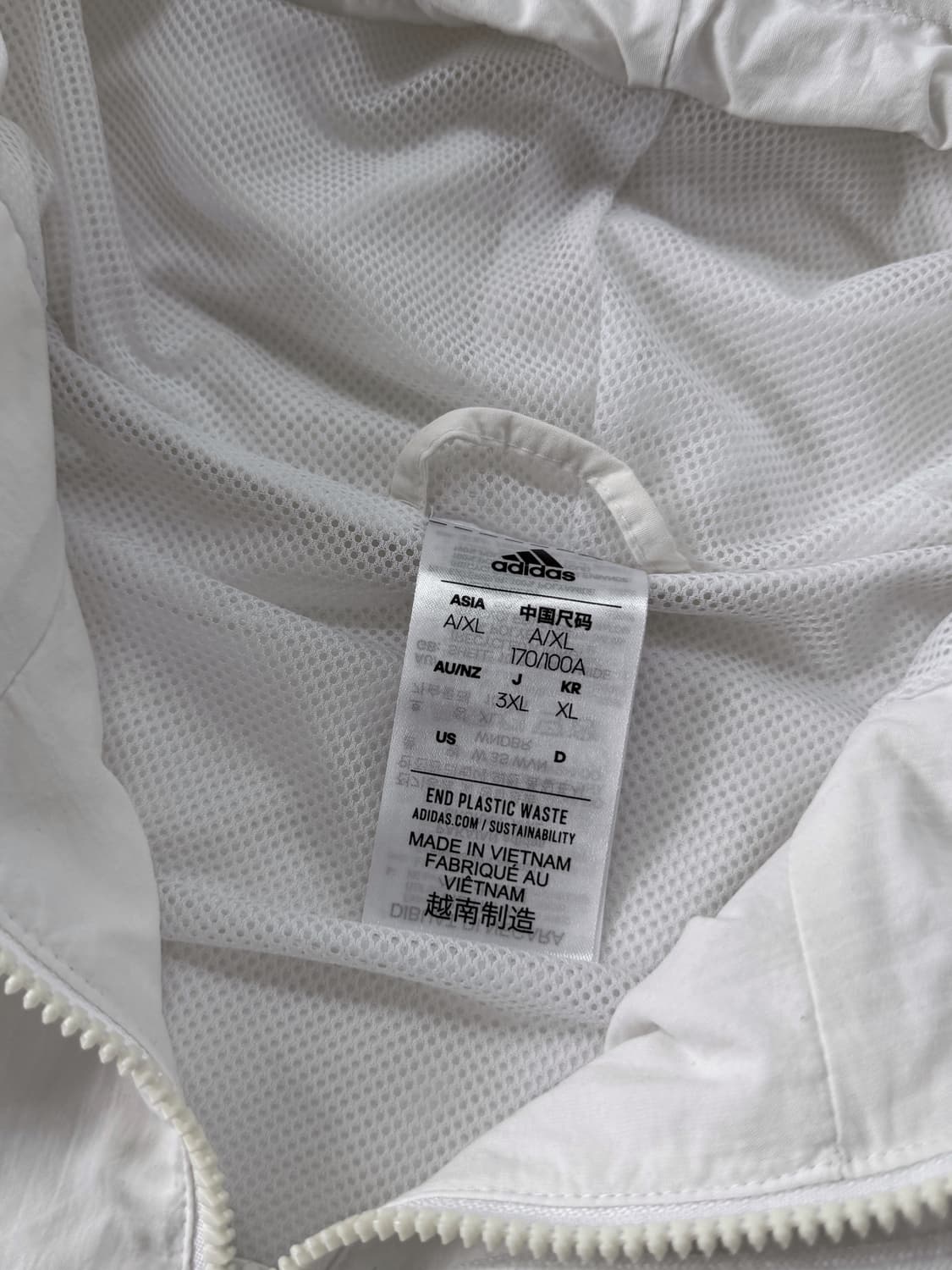 아디다스 루즈핏 화이트 나일론 우븐 후드 바람막이 상품이미지4