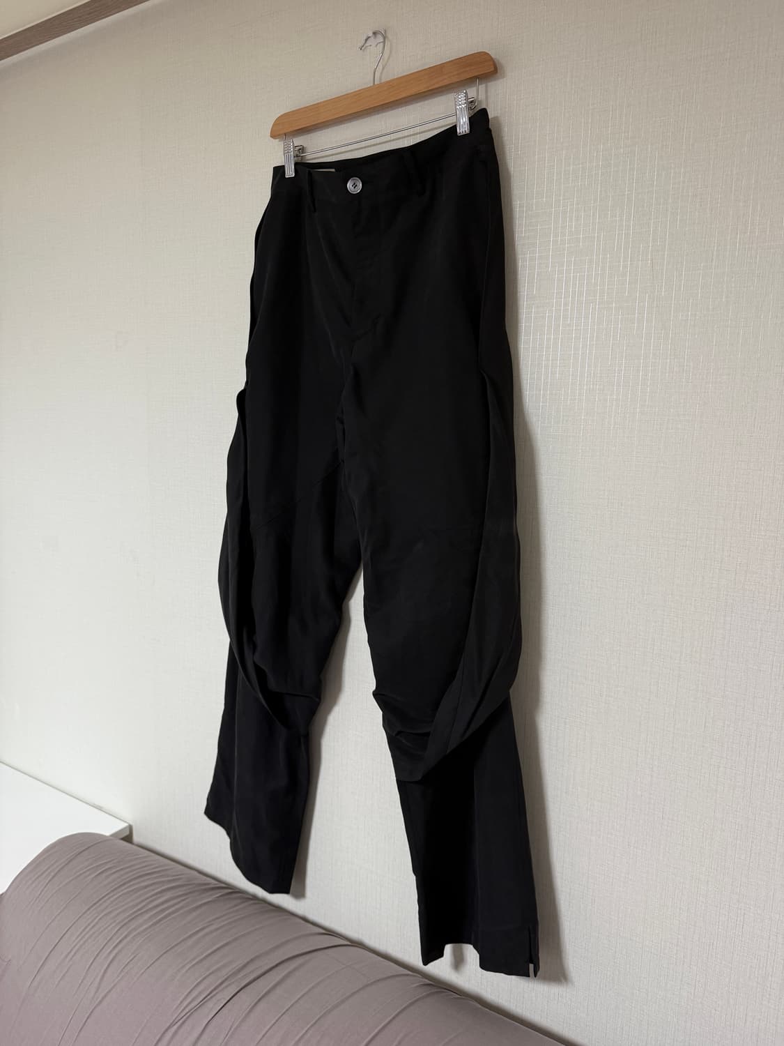 지용킴 24AW 드레이핑 팬츠 상품이미지6