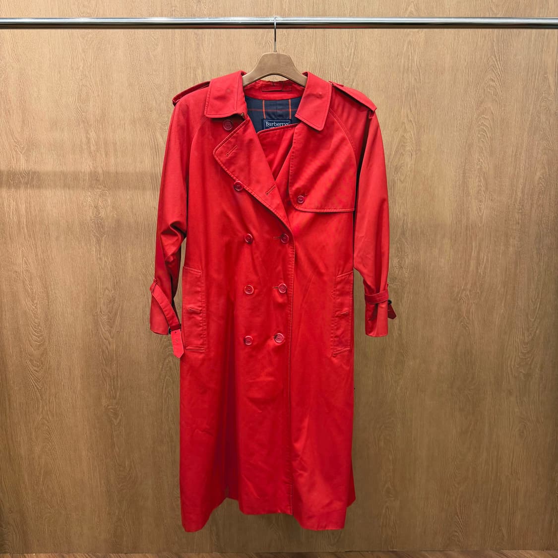 버버리 트렌치 코트 더블 브레스티드 벨트 스트랩 디테일 레귤러핏 레드 상품이미지2