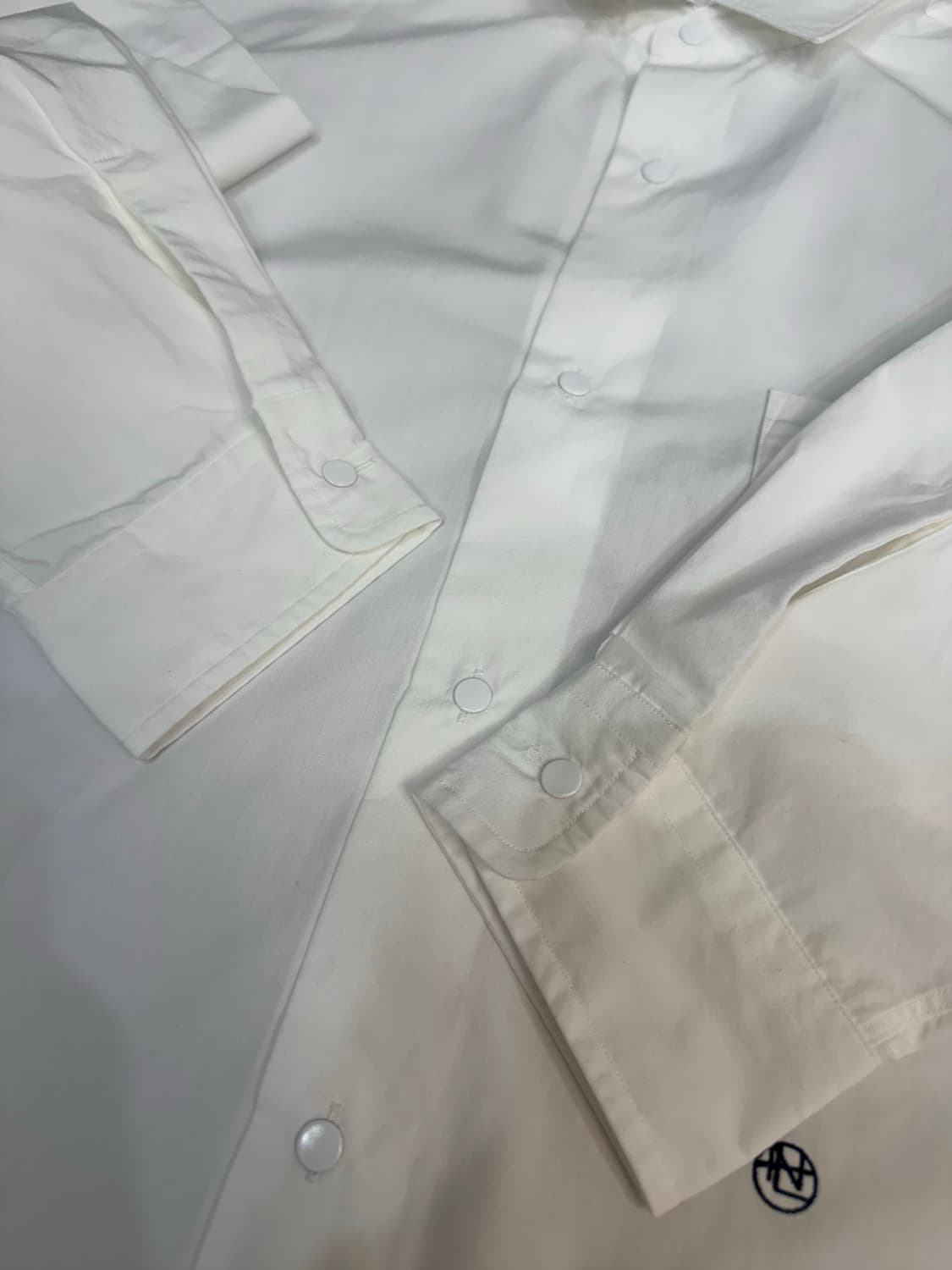 [L][105] 나나미카 레귤러 카라 윈드 셔츠 화이트 상품이미지8